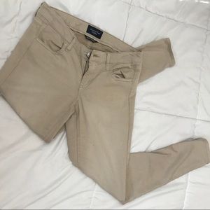 American Eagle Skinny Khaki Pants Size 4